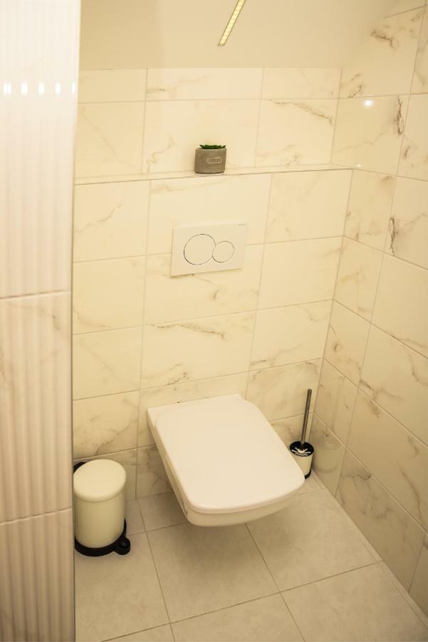 Cegléd Centrum Apartman מראה חיצוני תמונה